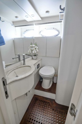 Denise 76ft Pershing Yacht For Sale