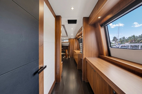 2010 Sunseeker 112