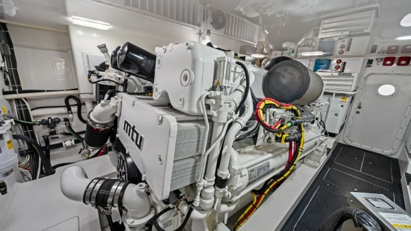 2021 Viking 72