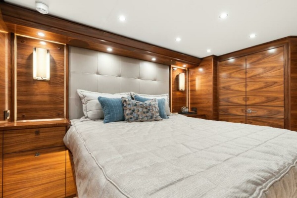 Viking 74 Convertible - Master Stateroom