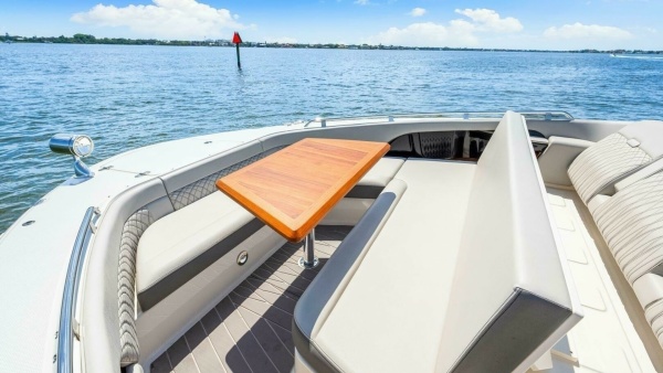 Golden Ticket 37ft Sea Ray Yacht For Sale