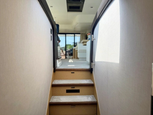 2017 Prestige 56