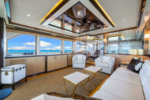 2010 Ocean Alexander 83