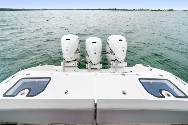 OUR TRADE 39ft Everglades Yacht For Sale