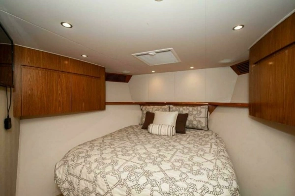 2012 Viking 76