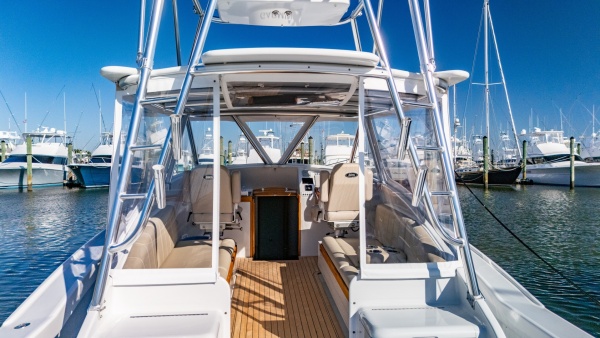FLYING LOW 41ft Custom Carolina Yacht For Sale