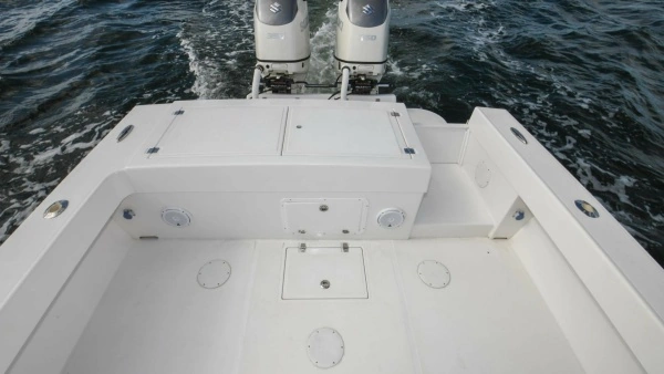 2019 Ocean Master 33