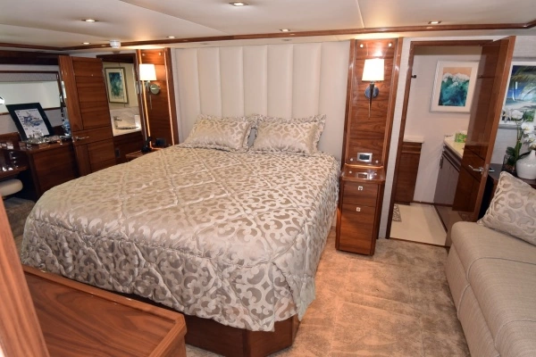 2024 Viking 90