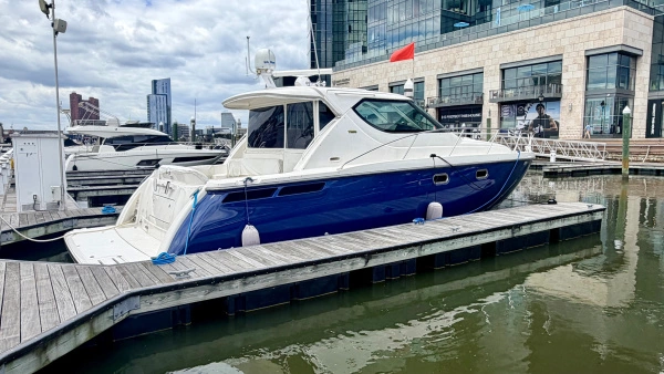 2009 Tiara Yachts 43