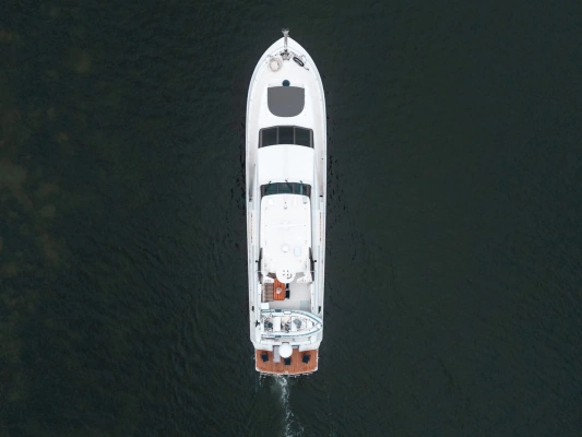 2000 Lazzara Yachts 76
