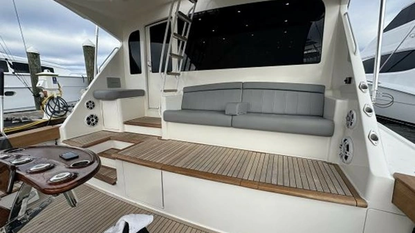 2007 Viking 74