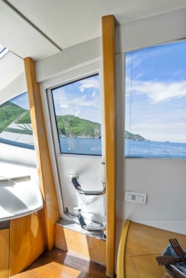 Denise 76ft Pershing Yacht For Sale