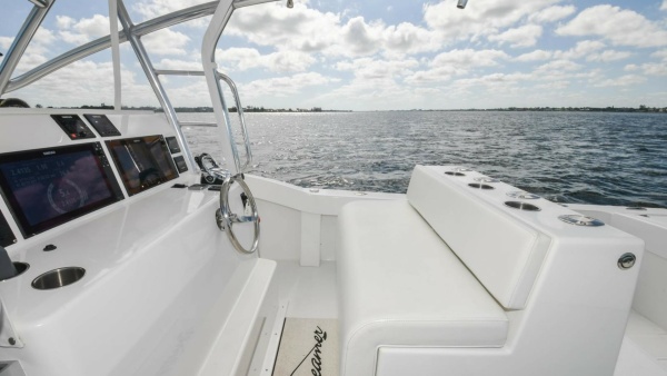 33ft Ocean Master Yacht For Sale