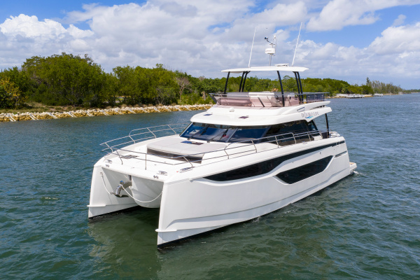 Photo of the 2024 Prestige M48 "DOUBLE LIFE"