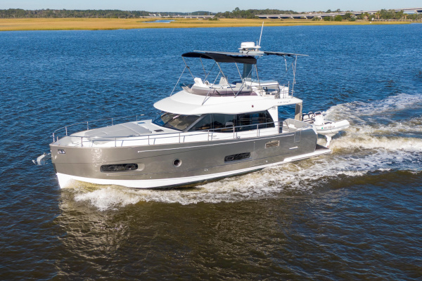 2015 Azimut Magellano 43