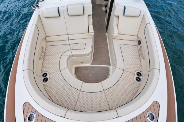 Chris-Craft Launch 35 GT Yacht For Sale