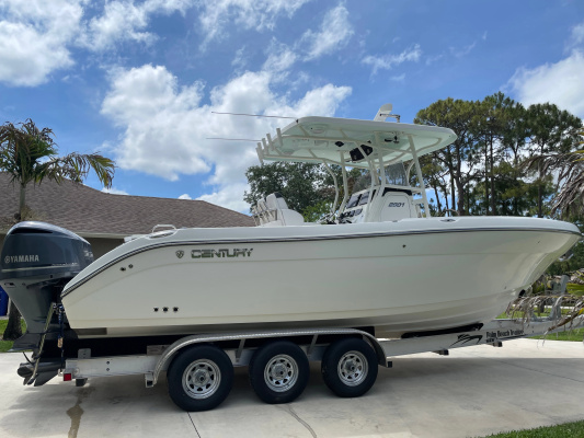 INTENSITY 2 29ft Century Yacht For Sale