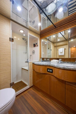 Bertram 700 Yacht For Sale