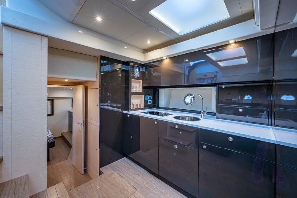 2012 Cranchi 56