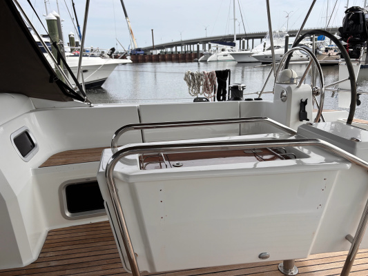 Valentina 51ft Jeanneau Yacht For Sale