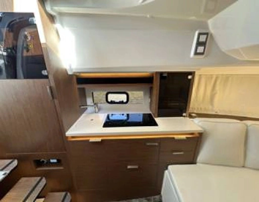 2024 Jeanneau 35