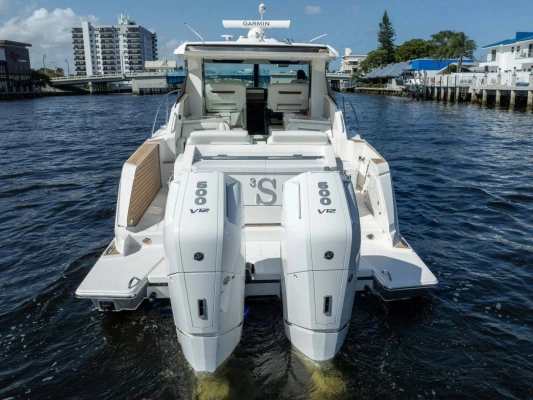2022 Tiara Yachts 43