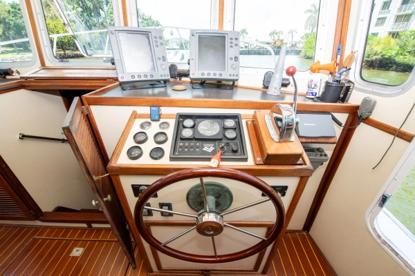 2003 Trawler 36