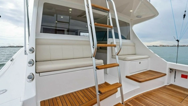 2021 Viking 46