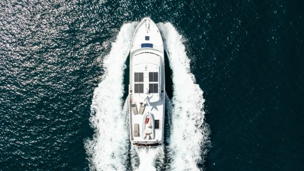 2012 Alaskan 70