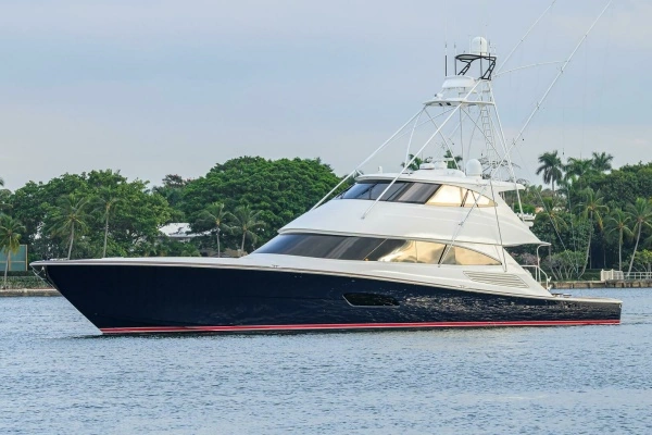2017 Viking 92 Enclosed Bridge