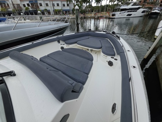 BFT 42ft Boston Whaler Yacht For Sale