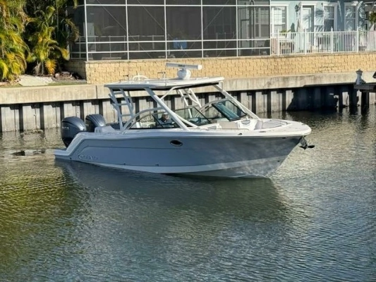 2021 Robalo 31