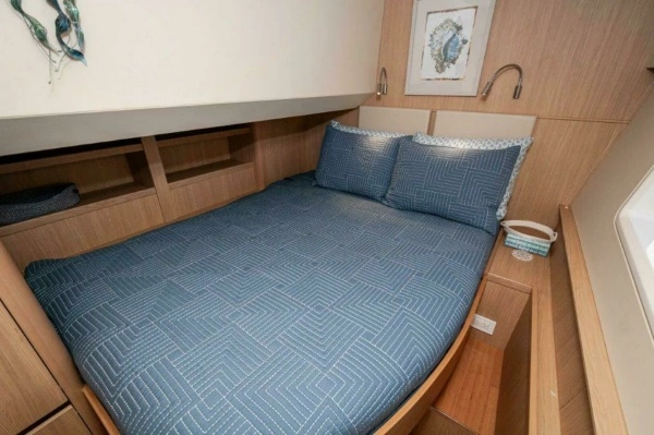 2018 Aquila 44