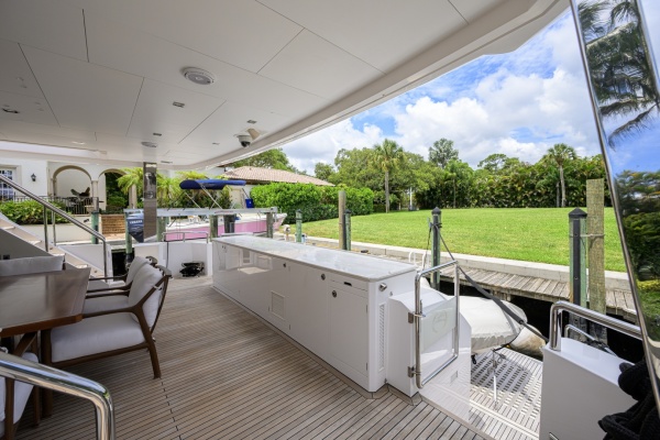 Midnight Moon 85ft Horizon Yacht For Sale