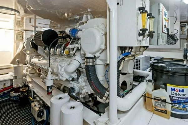 2003 Viking 48