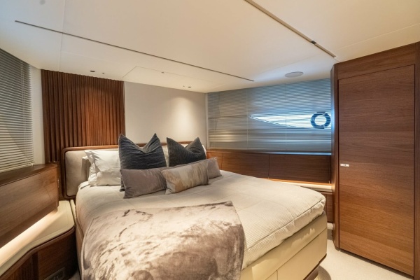 Princess 80 LANIKAI - Forward Guest Suite