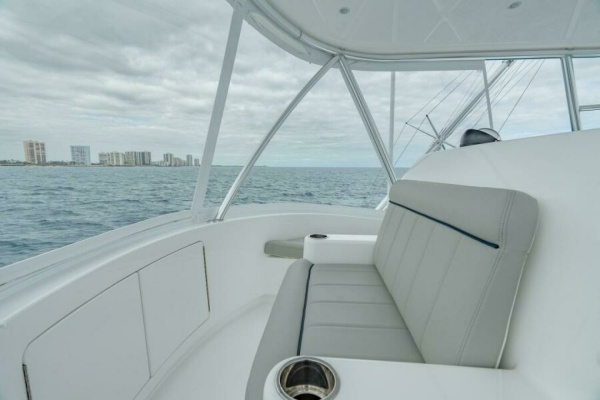 Viking 46 Billfish - Helm