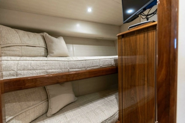 2018 Viking 62
