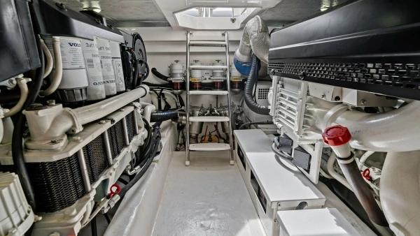 Riviera 57 Enclosed Bridge Yacht For Sale