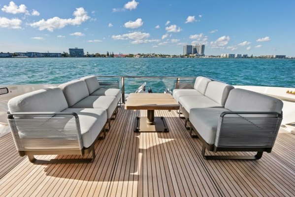 Fantasy Girl 75ft Absolute Yacht For Sale