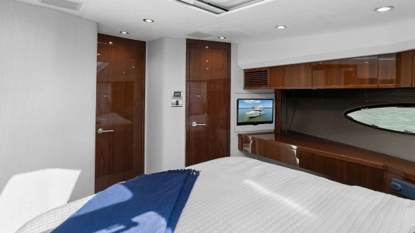 2016 Princess 64
