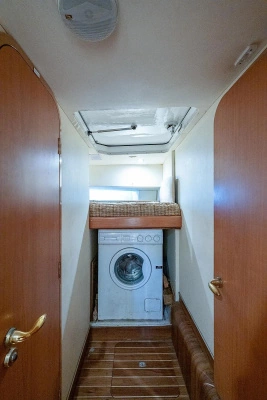 2000 Princess 72