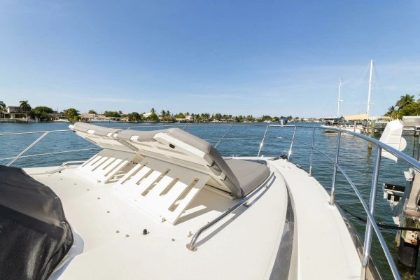 Cruisers 45 Cantius Yacht For Sale