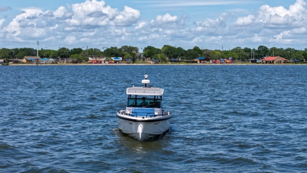 37ft Axopar Yacht For Sale