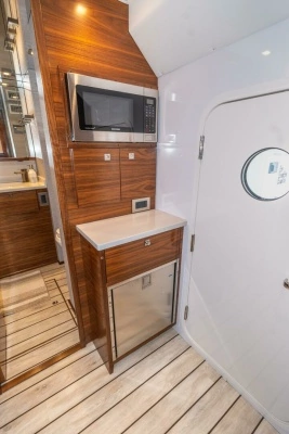 2025 Viking 90