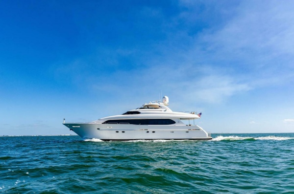 Serendipity 94ft Lazzara Yachts Yacht For Sale