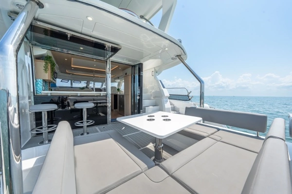 2021 Aquila 44