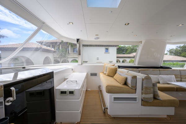 Midnight Moon 85ft Horizon Yacht For Sale