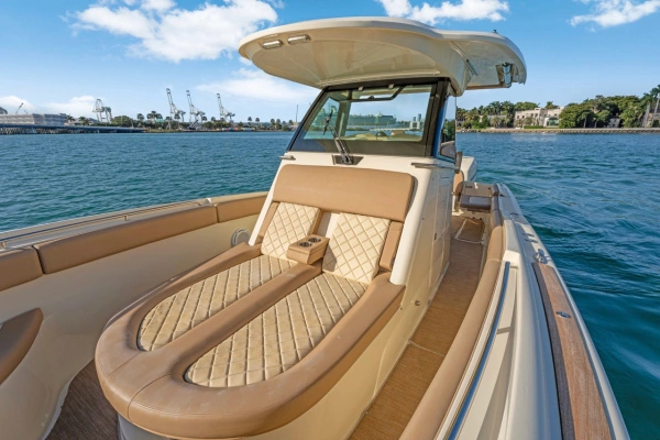2022 Chris-Craft 30