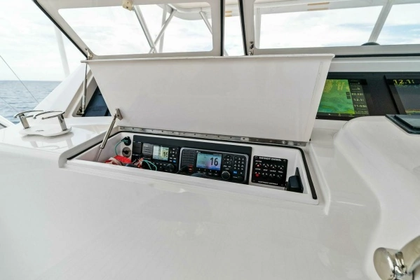 2006 Viking 61
